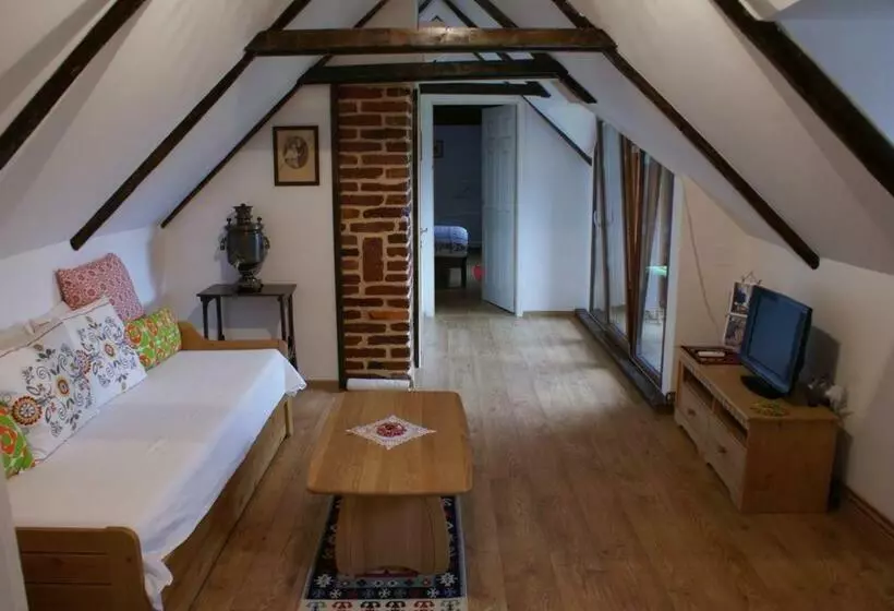 Majatalo Casa Porumbacu 295