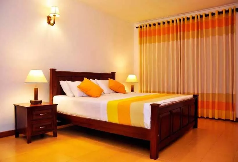 Majatalo Clovefield Villa