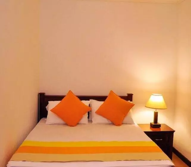 Majatalo Clovefield Villa