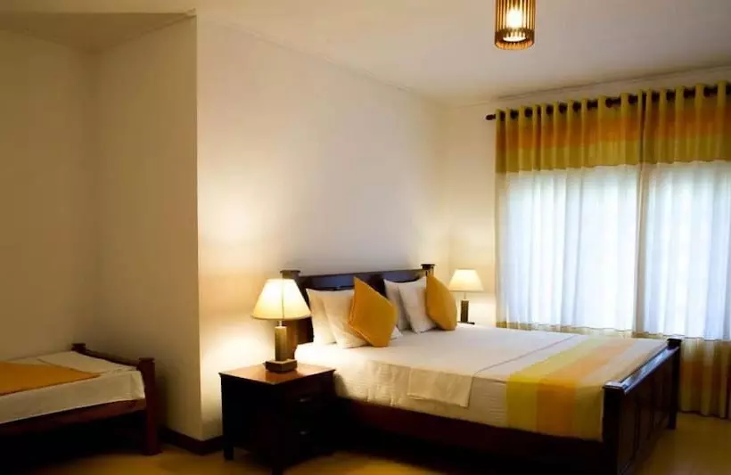 Majatalo Clovefield Villa