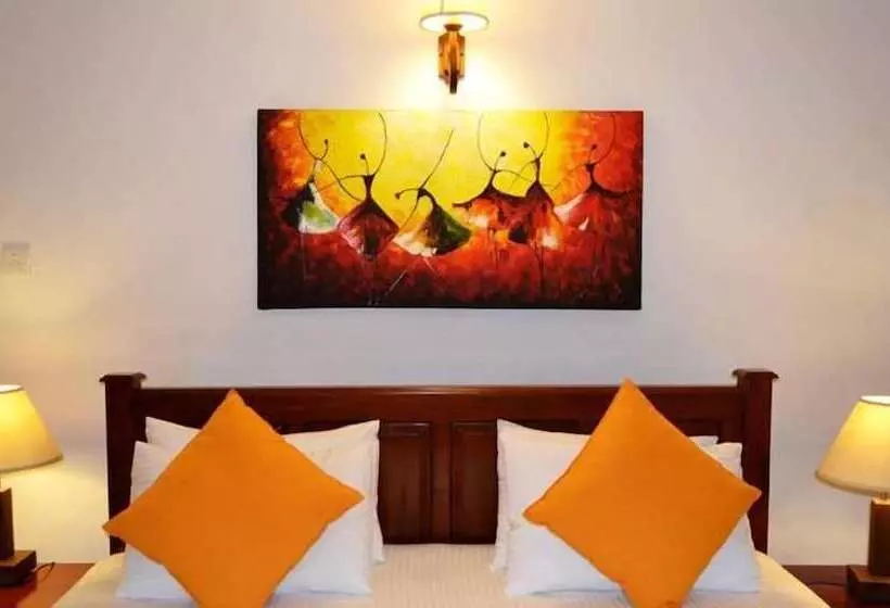 Majatalo Clovefield Villa