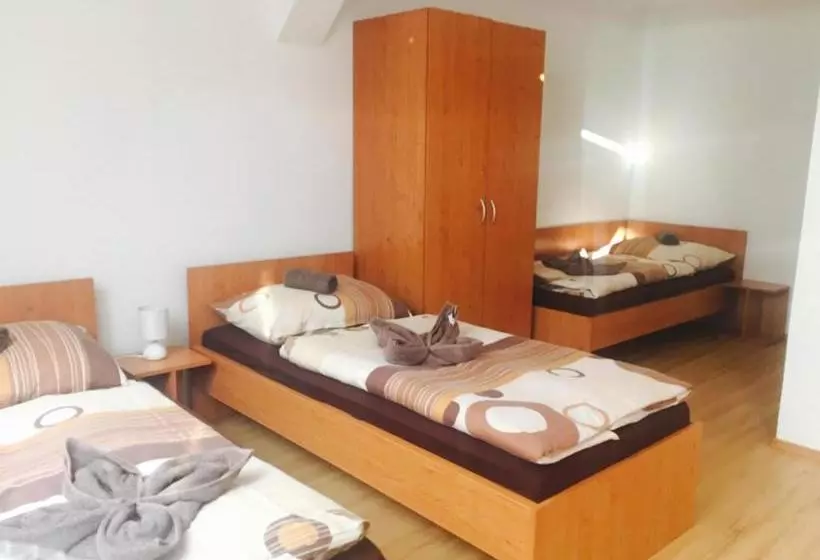 Majatalo Guest House Hodus