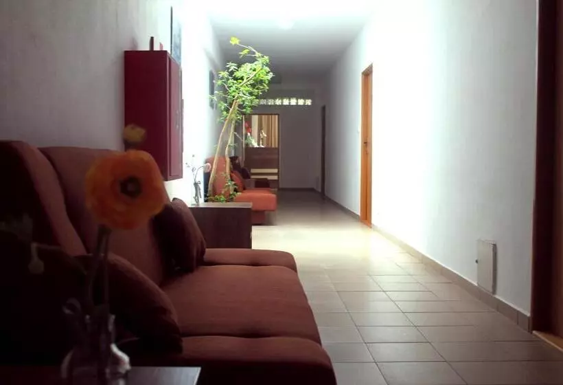 Majatalo Guest House Hodus