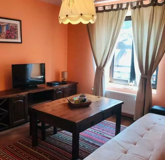 پانسیون Kutsinska House