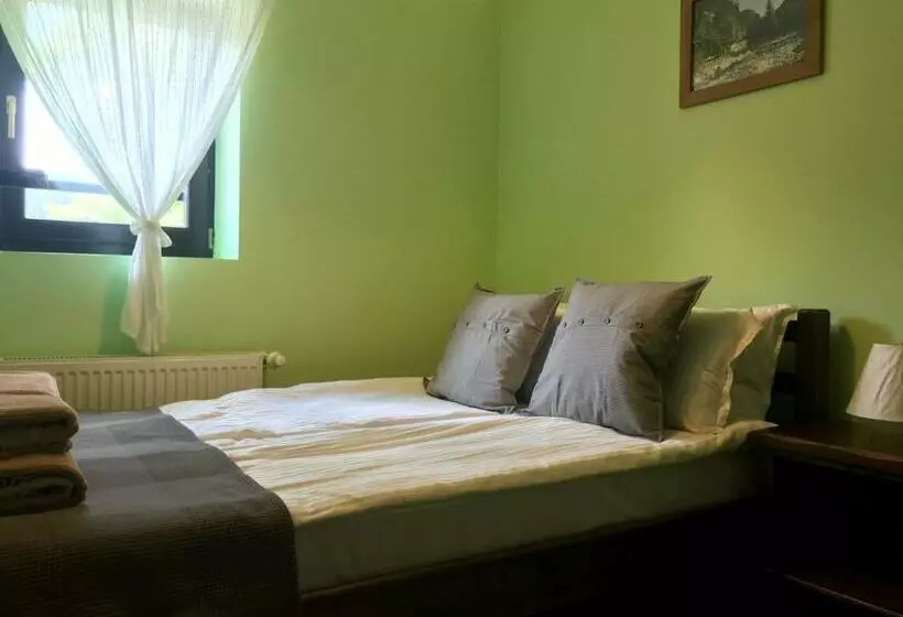 پانسیون Kutsinska House