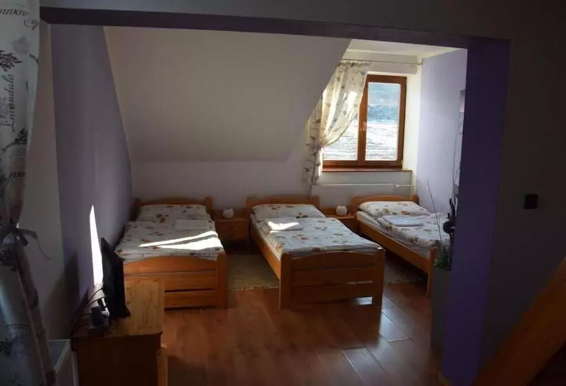 Majatalo Penzión Vínny Dom