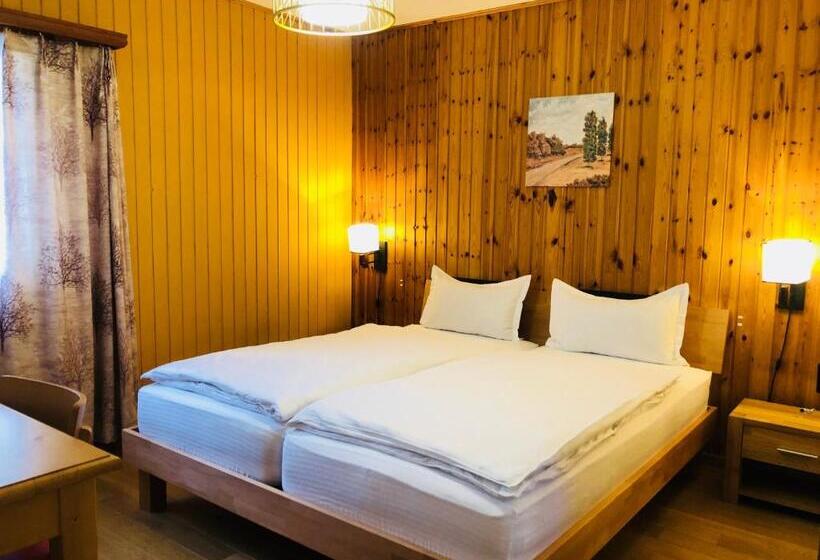 Qi Lin Hotel Restaurant