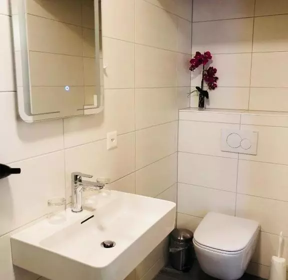 Qi Lin Hotel Restaurant