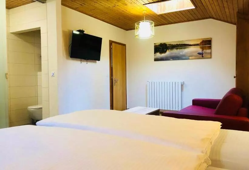 Qi Lin Hotel Restaurant