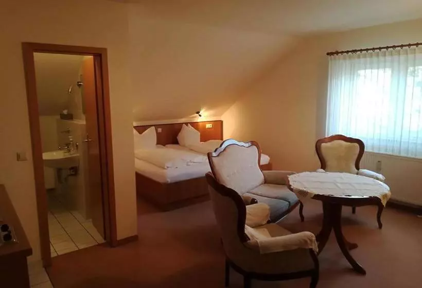 Weinbau & Pension 8zeilen