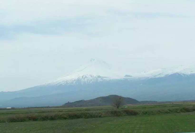 B&b Sunrise House Aygavan