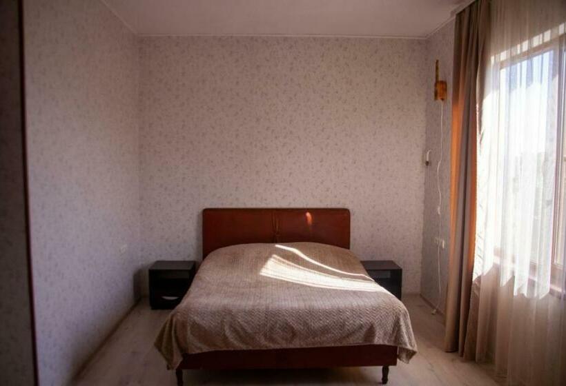 B&b Sunrise House Aygavan