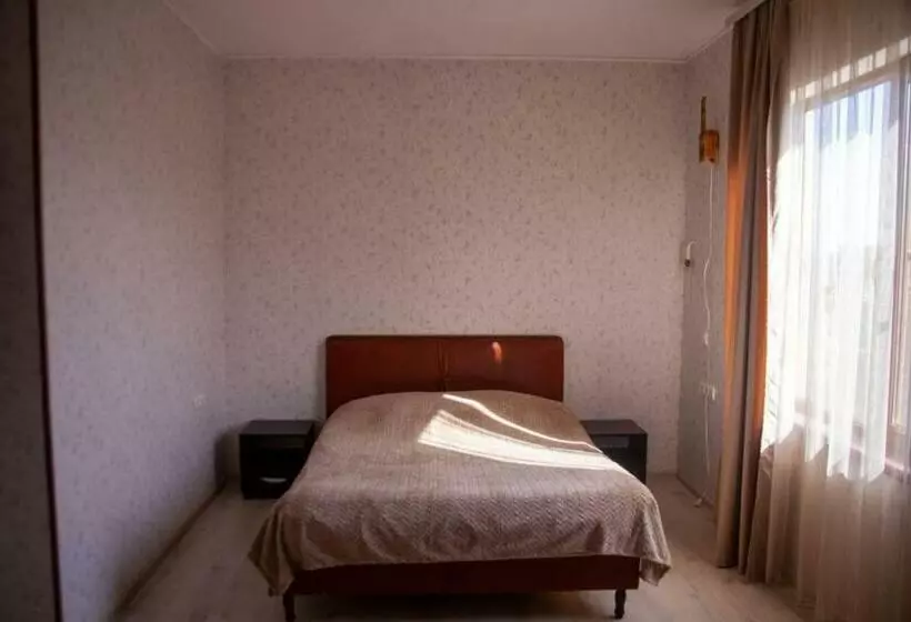 B&b Sunrise House Aygavan