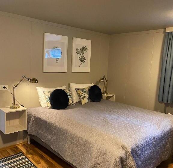 تختخواب و صبحانه Guesthouse Stekkaból