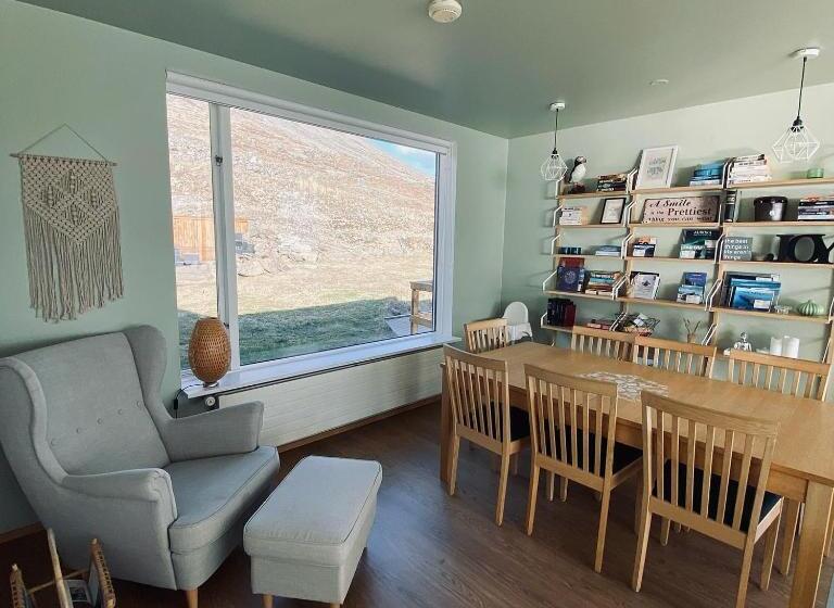 تختخواب و صبحانه Guesthouse Stekkaból