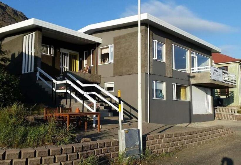 تختخواب و صبحانه Guesthouse Stekkaból