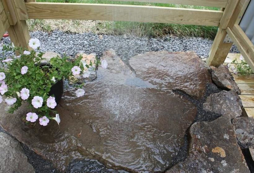 تختخواب و صبحانه Guesthouse Stekkaból