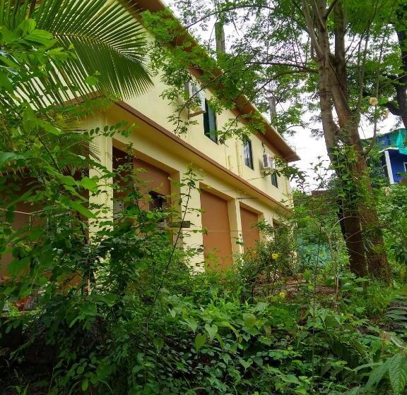 Cozywoods Hill Resort