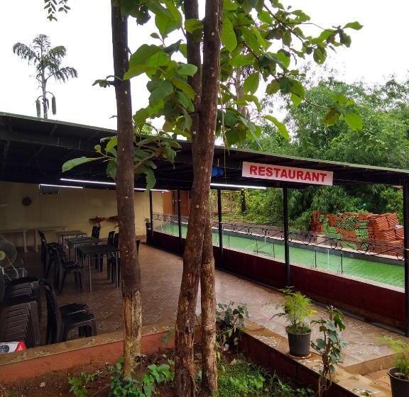 Cozywoods Hill Resort