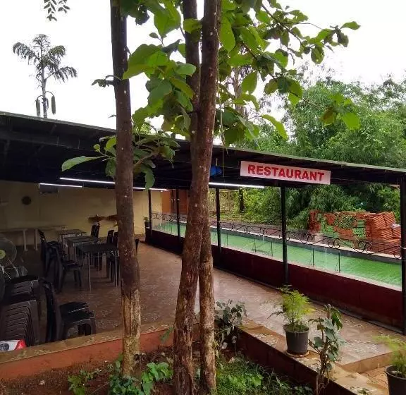 Cozywoods Hill Resort