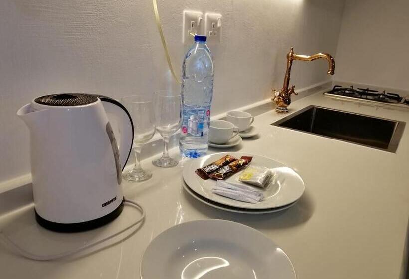 호텔 شاليهات العرسان بمسبح وبدون مسبح بمحايل عسير ترقش