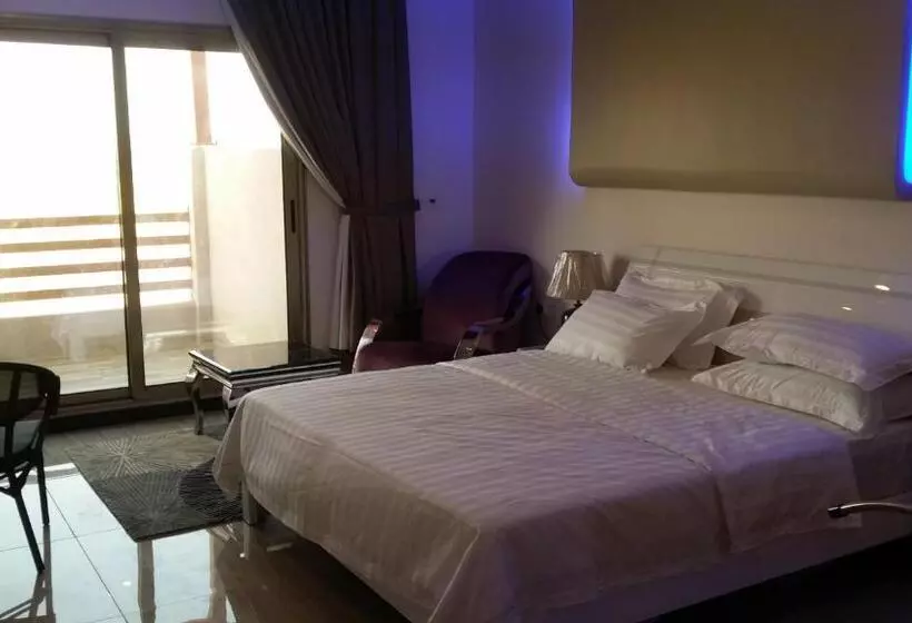 هتل شاليهات العرسان بمسبح وبدون مسبح بمحايل عسير ترقش
