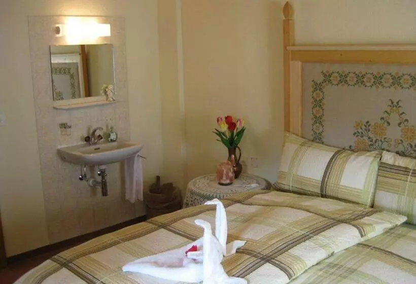 Hotelli Garni Fluela Susch