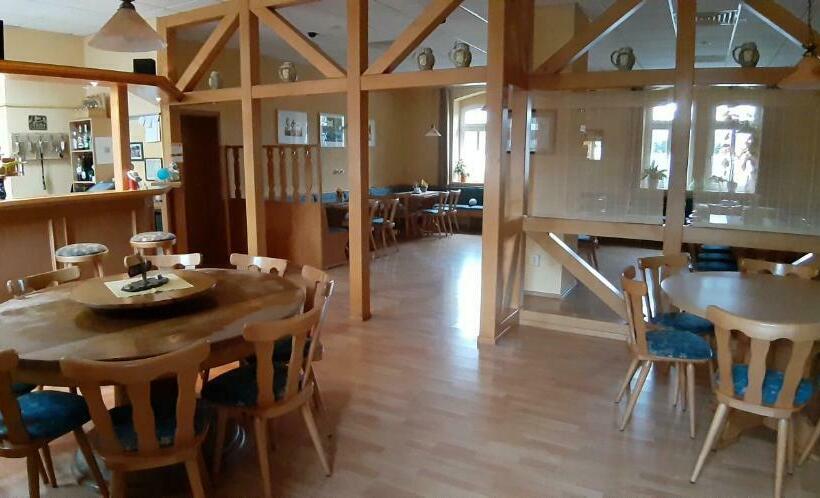 Отель Gasthof Zum Alten Schulmeister