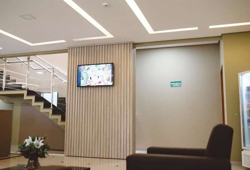 בית מלון כפרי Orla Palace