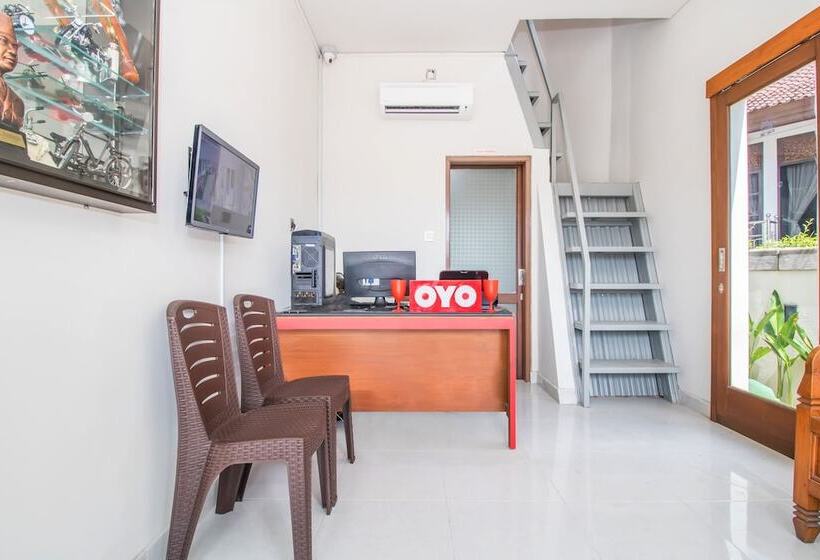 酒店 Oyo 3307 Ayudia Guesthouse