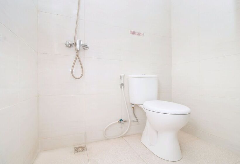 酒店 Oyo 3307 Ayudia Guesthouse