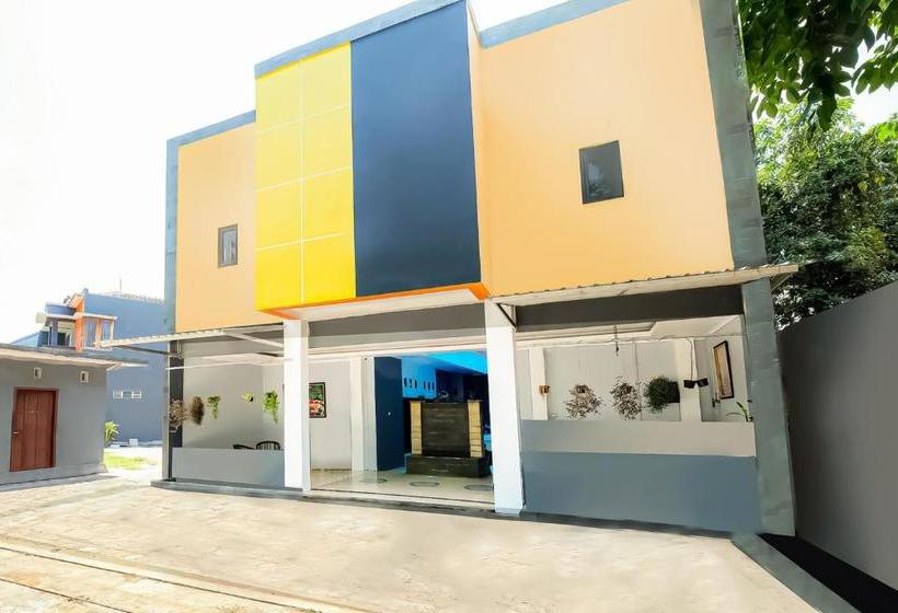 Otel Spot On 2355 Kendal Residence