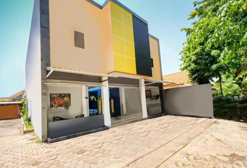 Otel Spot On 2355 Kendal Residence