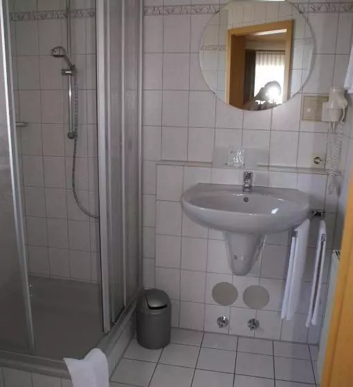 ペンション Gasthof Zur Burg