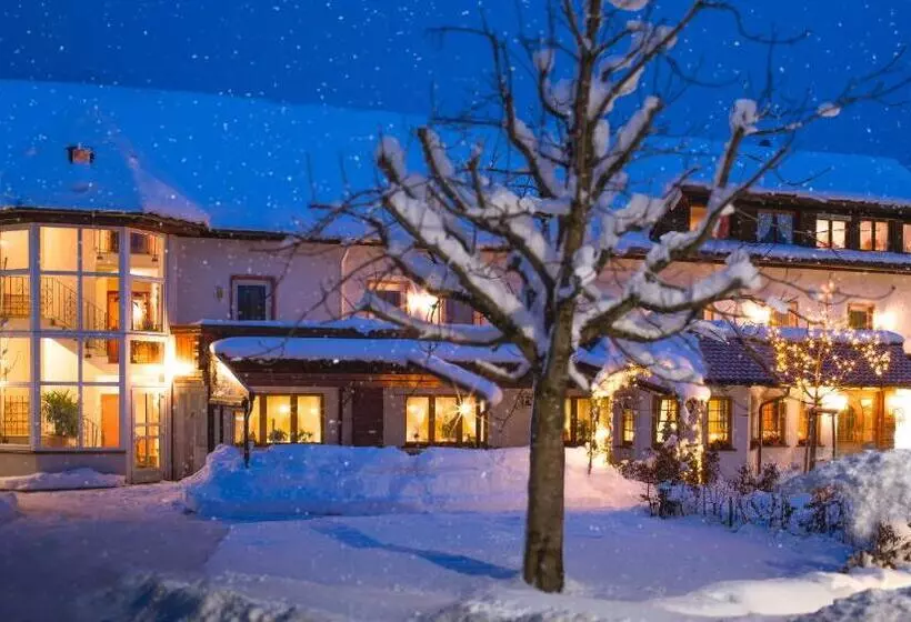 ペンション Gasthof Zur Burg