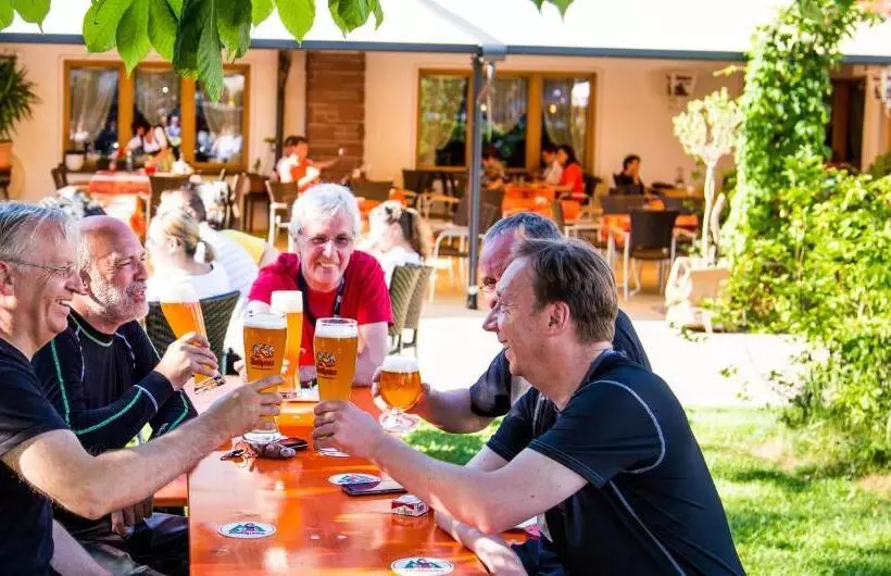 ペンション Gasthof Zur Burg