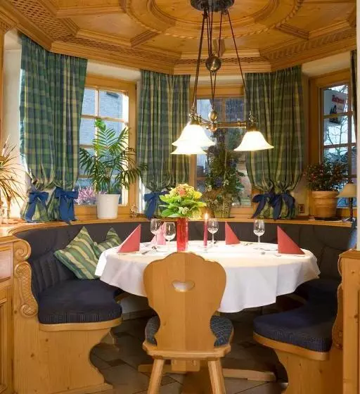 ペンション Gasthof Zur Burg