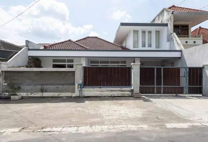 پانسیون Koolkost Syariah Near Universitas Merdeka Malang   Caters To Women