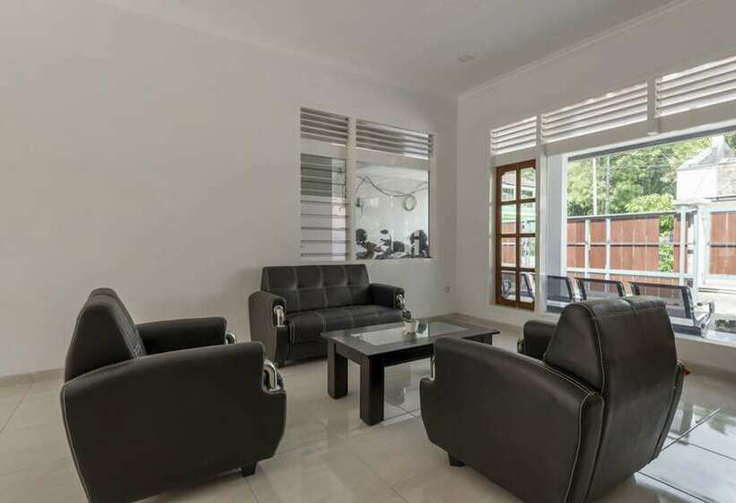 Pansiyon Koolkost Syariah Near Universitas Merdeka Malang   Caters To Women