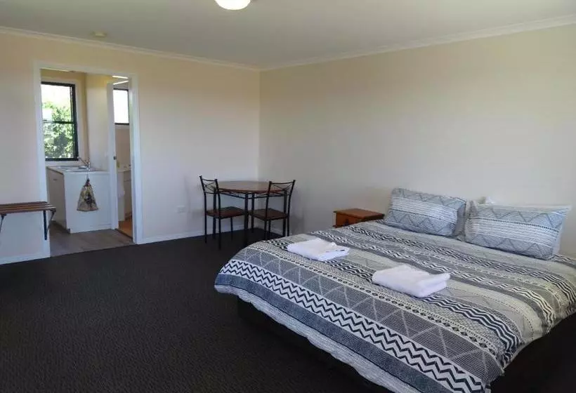 Aamiaismajoitus (B&B) Redgate Country Cottages