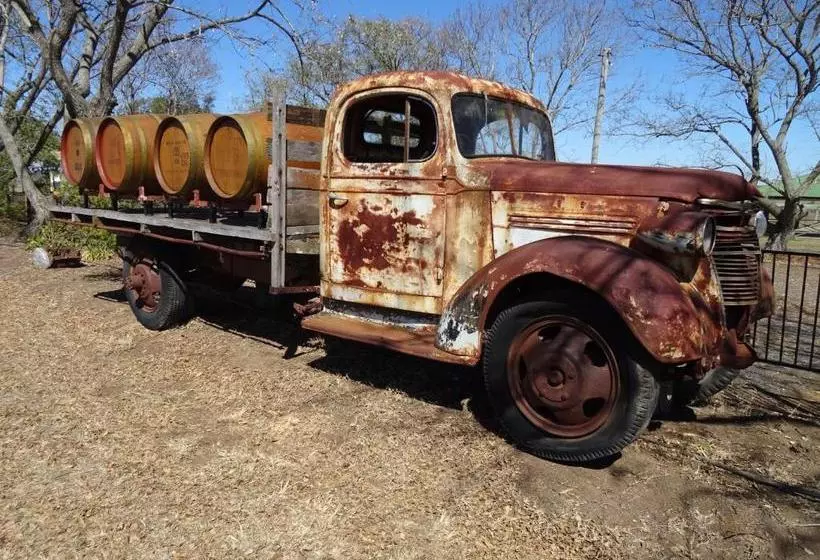 Aamiaismajoitus (B&B) Redgate Country Cottages