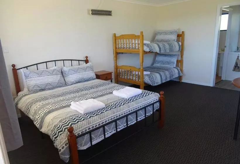 Aamiaismajoitus (B&B) Redgate Country Cottages