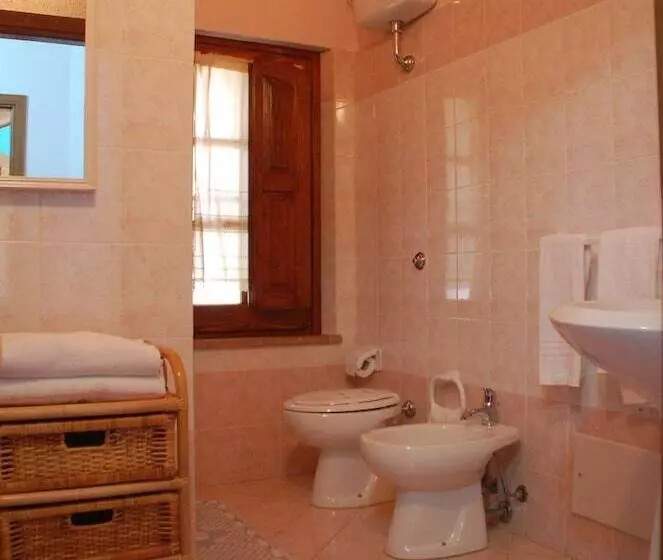 ベッドアンドブレックファースト Sa Crannaccia