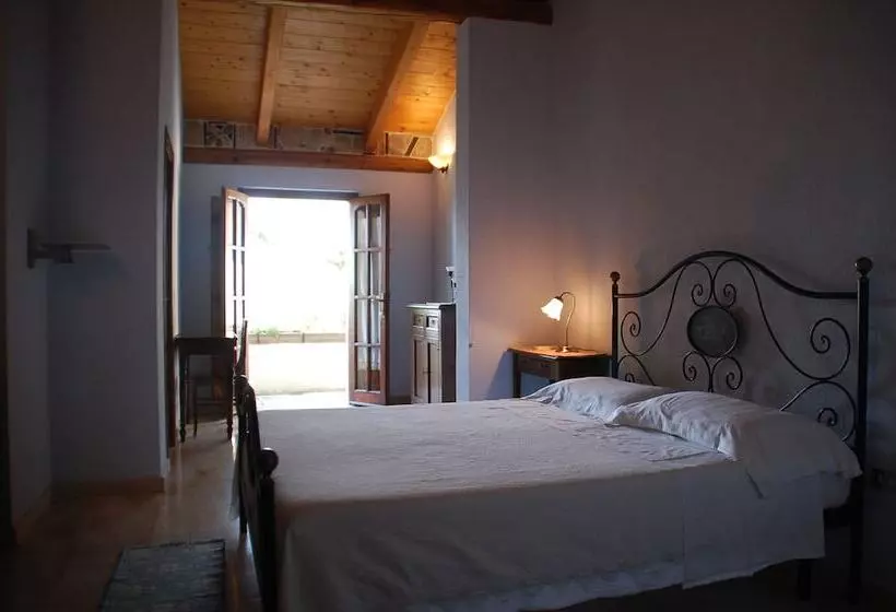 ベッドアンドブレックファースト Sa Crannaccia