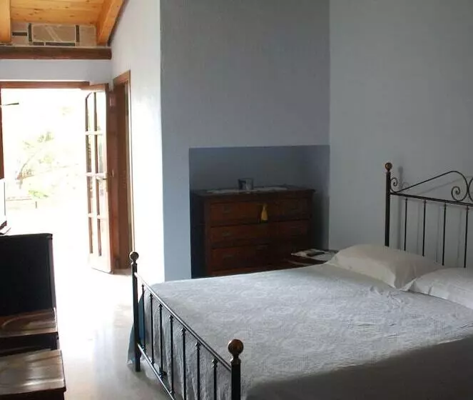 ベッドアンドブレックファースト Sa Crannaccia