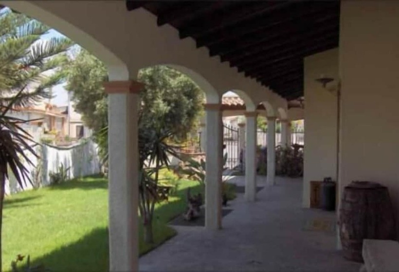 ベッドアンドブレックファースト Sa Crannaccia