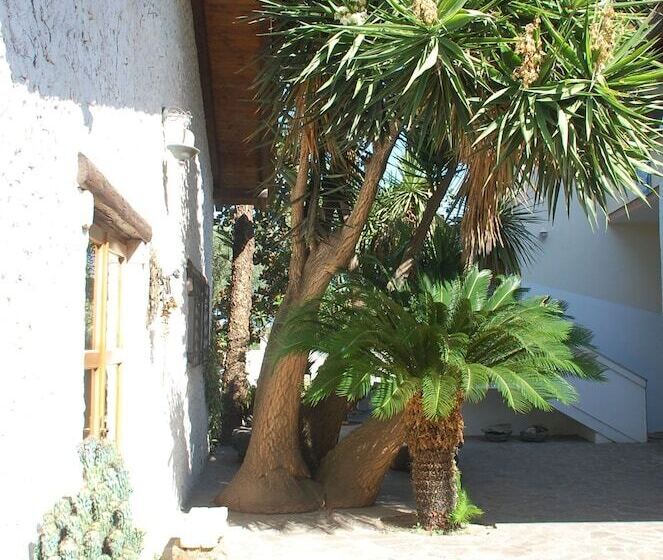 ベッドアンドブレックファースト Sa Crannaccia