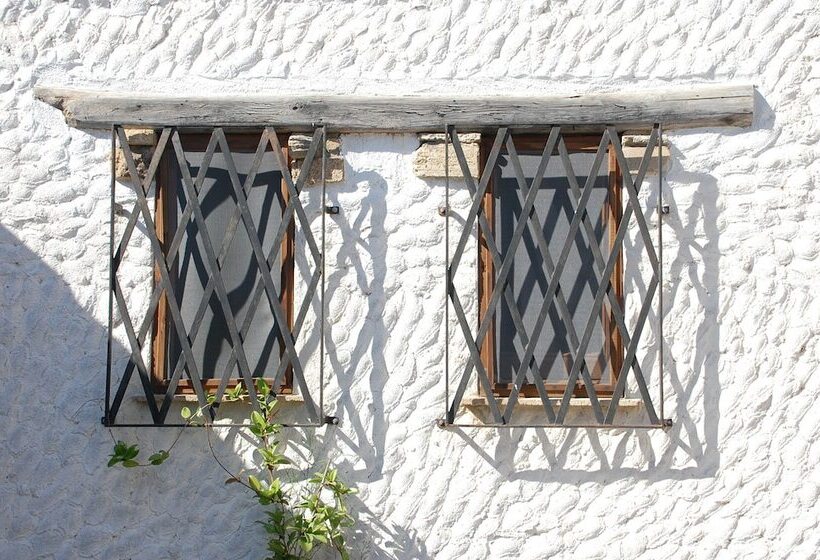 ベッドアンドブレックファースト Sa Crannaccia