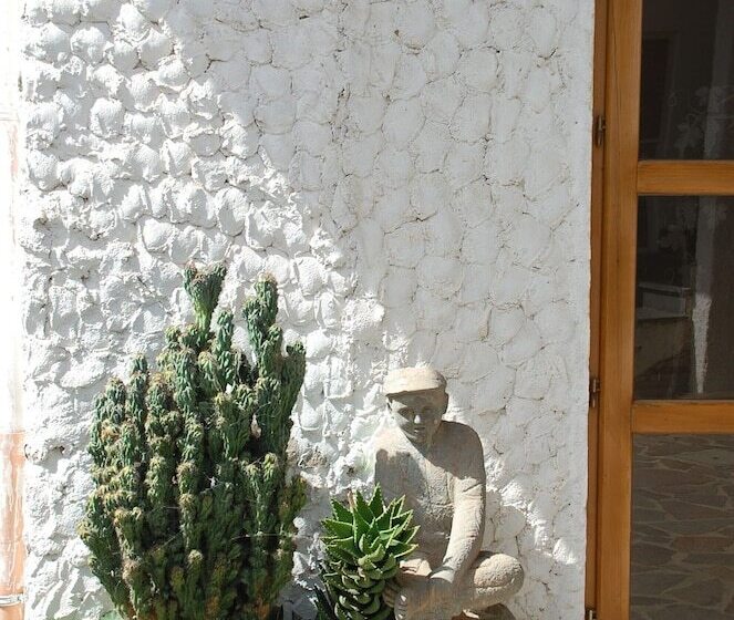 ベッドアンドブレックファースト Sa Crannaccia