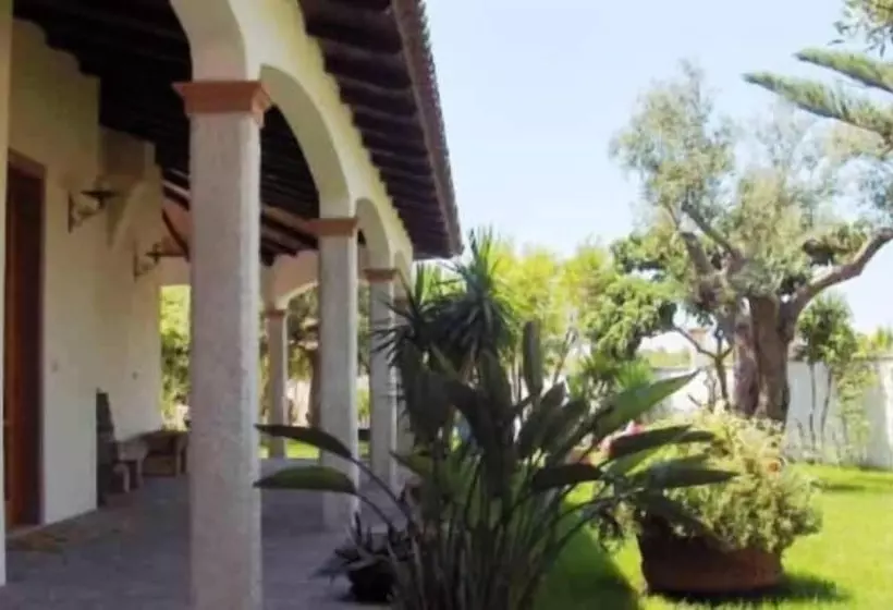 ベッドアンドブレックファースト Sa Crannaccia